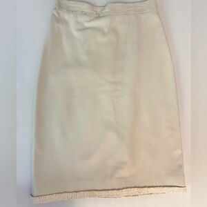 ST JOHN Coats leather pencil skirt cream Ivory Ruffle hem SZ4